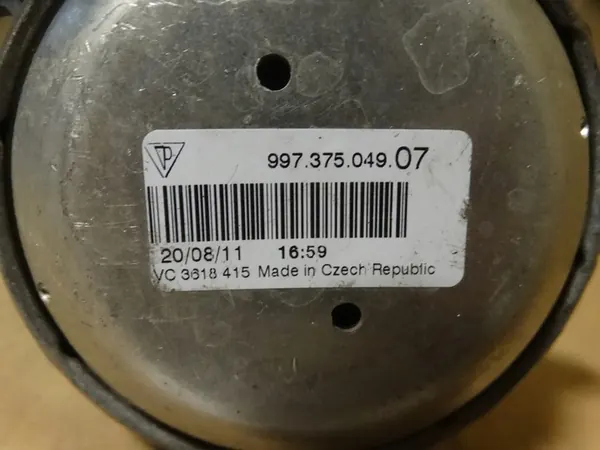 Moottorituki Porsche 997 1 image 3