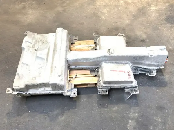 Batterie hybride d'occasion OEM 12E915703A VW Golf VII image 2