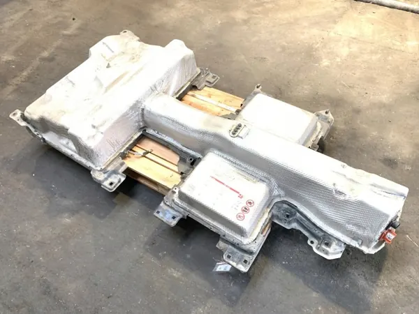 Batterie hybride d'occasion OEM 12E915703A VW Golf VII image 3