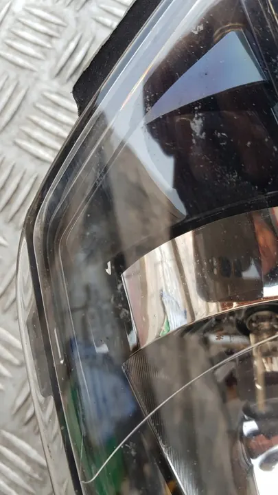 Farol Direito SKODA OCTAVIA III 5E0941700E image 4