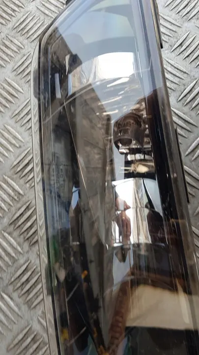 Farol Direito SKODA OCTAVIA III 5E0941700E image 5