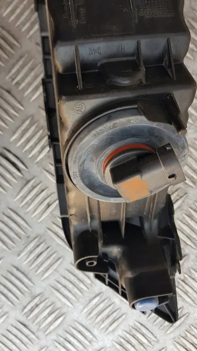 Farol Direito SKODA OCTAVIA III 5E0941700E image 7