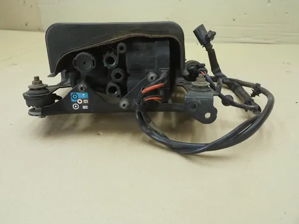 Compressore sospensione Porsche Panamera 970 97035815109 image 8