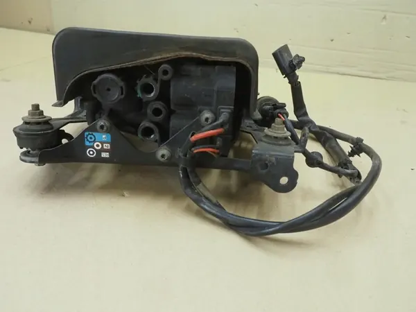 Compressore sospensione Porsche Panamera 970 97035815109 image 9