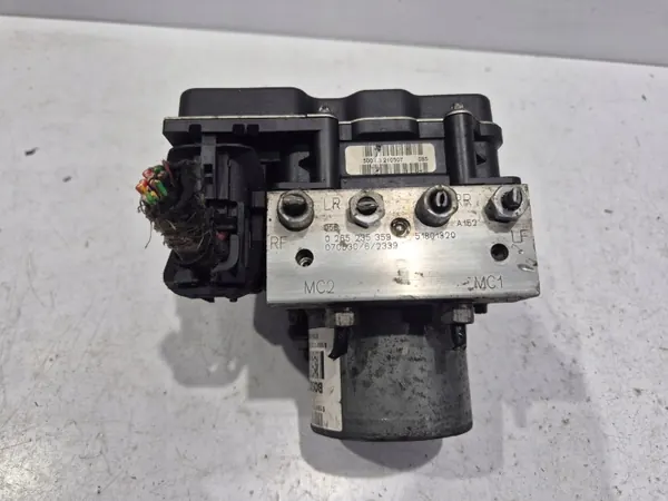 Bomba ABS OEM 51801320 para Fiat 500 - Usada image 3