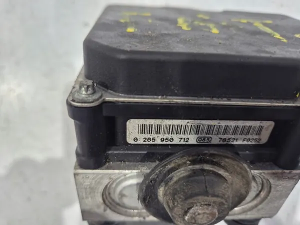 Bomba ABS OEM 51801320 para Fiat 500 - Usada image 6