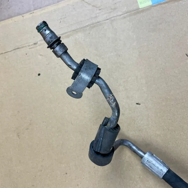 Mercedes W166 GL/ML Jousitusöljyputki OEM 1663202354 image 3