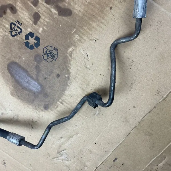Mercedes W166 GL/ML Jousitusöljyputki OEM 1663202354 image 4