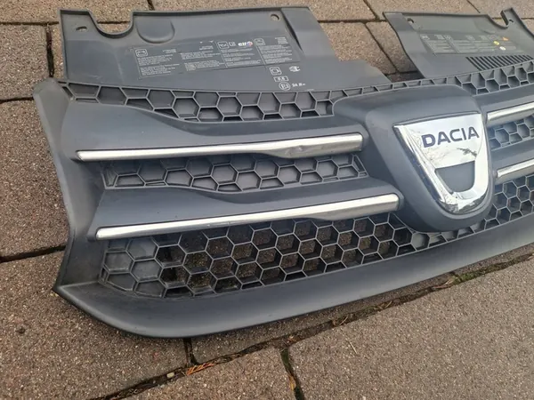 SANDERO II LOGAN II Front Bumper Chrome 623103971R image 3