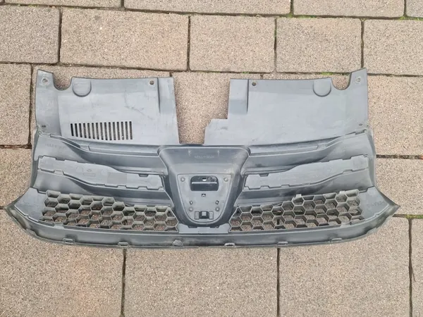 SANDERO II LOGAN II Front Bumper Chrome 623103971R image 7