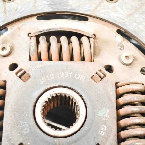 Conjunto de embreagem Dacia Sandero II 1.5L 66kw OEM 302056841R301019310R image 6