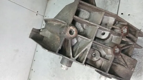Generatorfäste Ford Ka I 1.3B 96-08R OEM image 7
