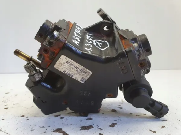 Opel Astra IV J 1.3 CDTI Dieselpomp GM 0445010247 image 4