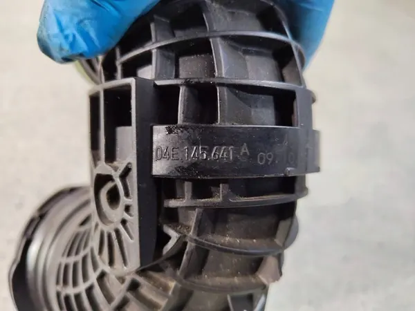 Intercooler Rohr 04E145641A Skoda Karoq 1.5 image 7