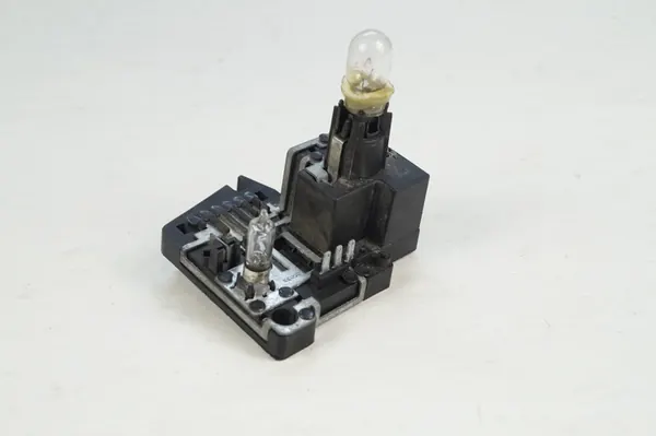 AUDI A6 C6 Inserto de Luz Trasera Izquierda para Maletero 89037090 image 4