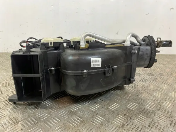 Heizungskern Dodge Durango OEM FOB34213 - Gebraucht image 10