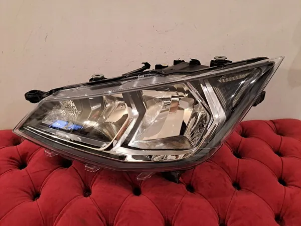 SEAT ARONA IBIZA V Farol Esquerdo image 2