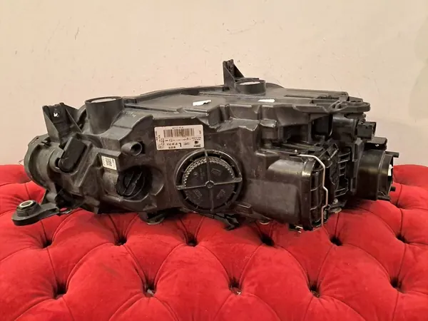 SEAT ARONA IBIZA V Farol Esquerdo image 3