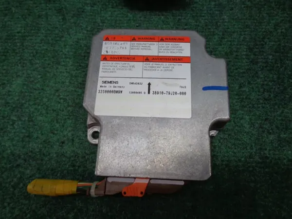OEM 84940-79J2 Airbag Cinturones Tapa Consola Suzuki SX4 image 6
