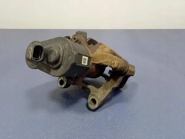 OEM 32332267D Vasen taka jarrupuristin VW Passat B7 image 7