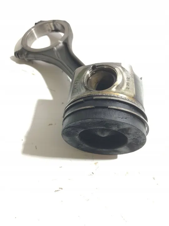 Pistón usado OEM 83L110 para Volkswagen Touareg II image 3