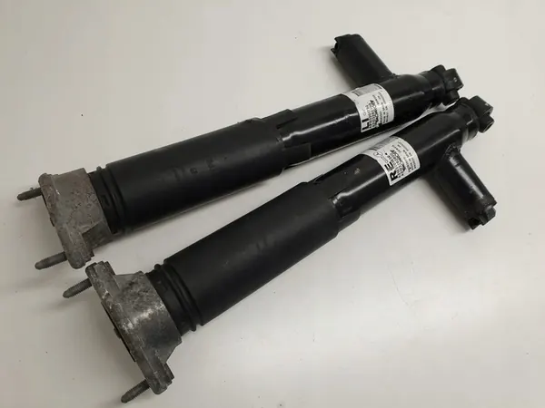 MERCEDES E W212 Airmatic Stötdämpare image 4