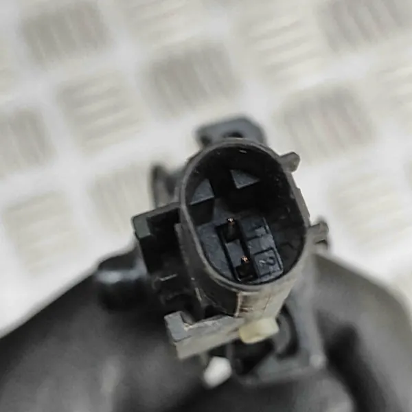 Fiat 500 2024 Sensor de velocidade da roda ABS esquerdo OEM 52199223 image 5