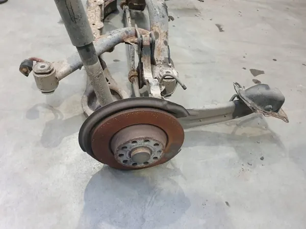 OEM AUST131086 Hinterachsschwinge Kit Gebraucht image 6