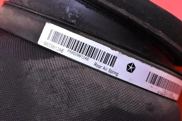 Ilma- jousi OEM 68029912AE oikea taka Jeep image 7