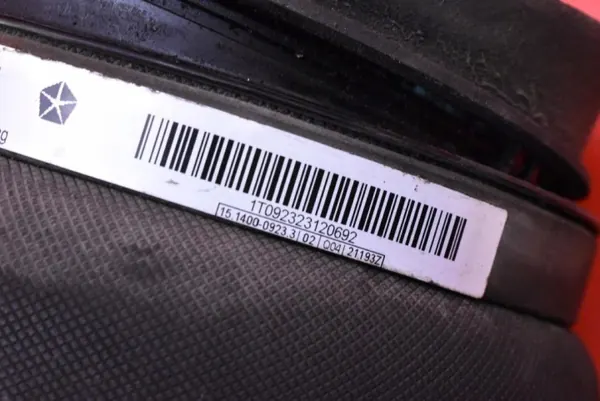 Ilma- jousi OEM 68029912AE oikea taka Jeep image 8