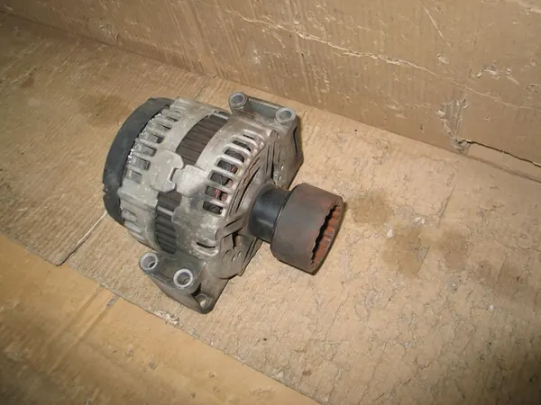 VOLVO V70 S80 XC70 V60 S60 XC60 3.0 T6 Vaihtovirtageneraattori image 3