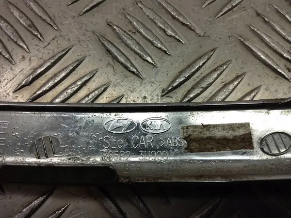 KIA Sportage 2013 Moldura do para-choque dianteiro direito image 5