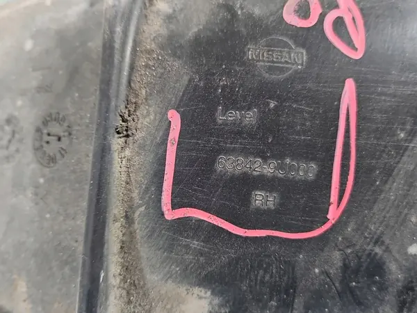 Front Right Wheel Arch Nissan Note E11 63842-9U000 image 7