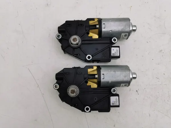 Jeep Cherokee 2015 schuifdakmotor OEM 2923226F07 image 5