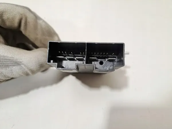 Contrôleur de pompe à essence BMW X5 G05 5A89090 image 3