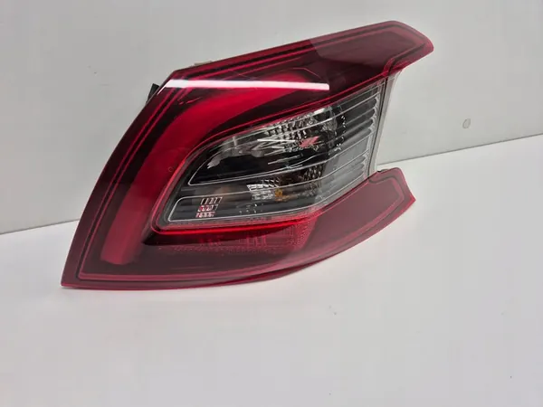 PEUGEOT 308 II T9 LIFT Luz Trasera Derecha LED Original image 2