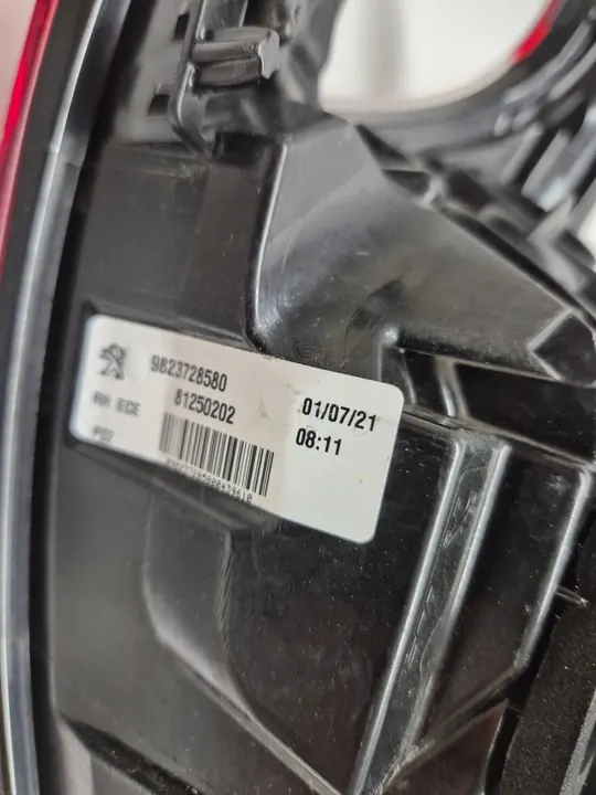 PEUGEOT 308 II T9 LIFT Luz Trasera Derecha LED Original image 7