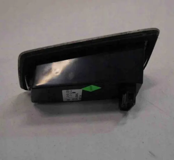 Höger bakre dimljus Audi A1 2016 8X0945096 image 2