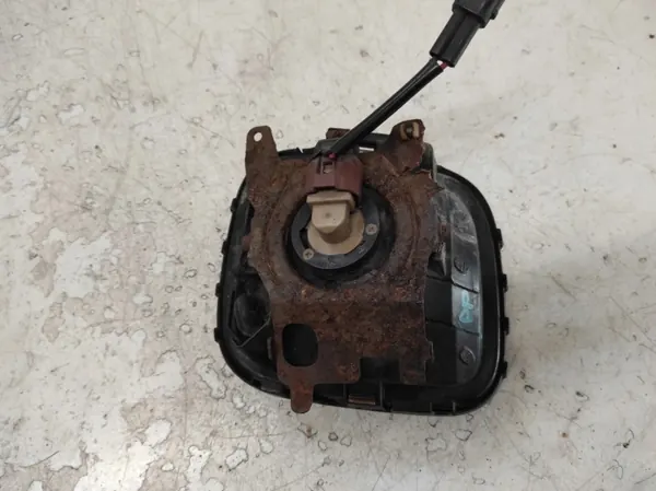 Subaru Forester I Halogenstrålkastare Höger Fram OEM image 3