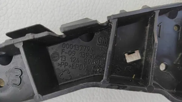 Scivolo paraurti anteriore Opel Zafira B destro 13124998R image 3