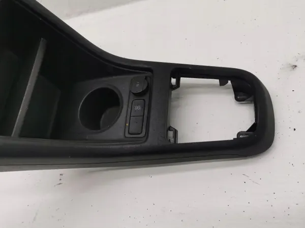 Skoda Citigo Middenconsole OEM 1S0863681E 2018 image 3