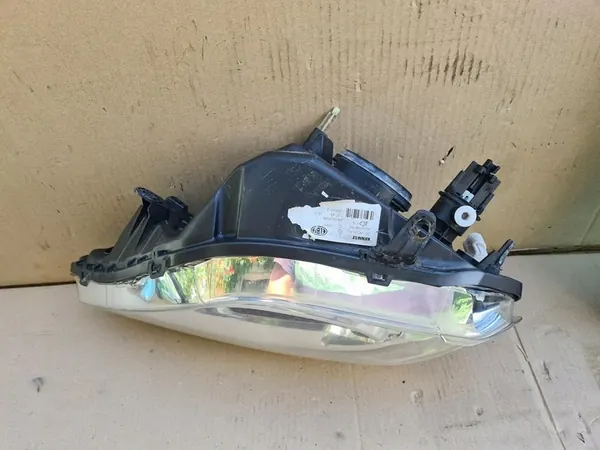 Faros delanteros izquierdo Dacia Logan Sandero 8200744753 image 4