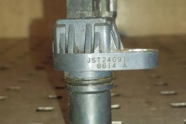 Cilinderkoppositie sensor SUBARU LEGACY V 2.0L J5T24091 image 2