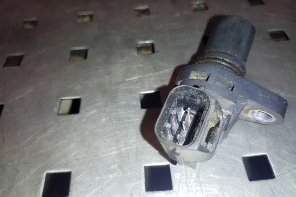 Cilinderkoppositie sensor SUBARU LEGACY V 2.0L J5T24091 image 3