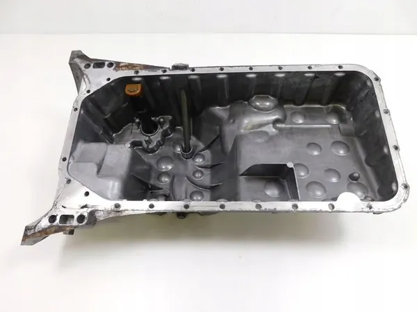 Oljepanna Mercedes 2.2 CDI W203 W204 W211 C E Klass image 3