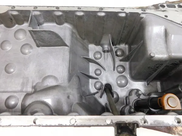 Oljepanna Mercedes 2.2 CDI W203 W204 W211 C E Klass image 5