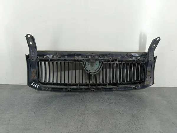 Griglia anteriore Skoda Fabia I 2003-2004 OEM 00201117013 6Y0853668 image 4