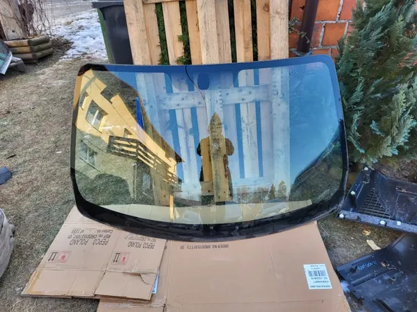 Gebrauchte Frontscheibe OEM YUKUYR67-TETR für Renault Kangoo II image 2