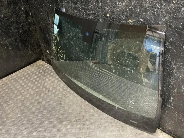 Gebruikte Mercedes-Benz OE 292937 voorruit voor E-Klasse Coupé image 2