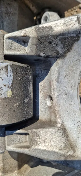 Mercedes SL W231 gearbox mount A2312401202 image 2